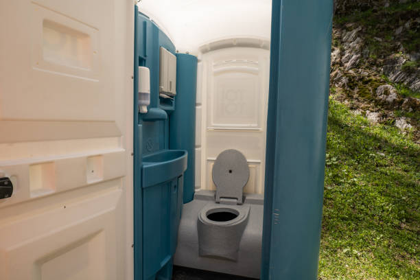 Portable Toilet Options We Offer in Carmel Valley Village, CA